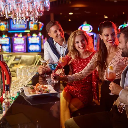 Korona, & Entertainment 4*