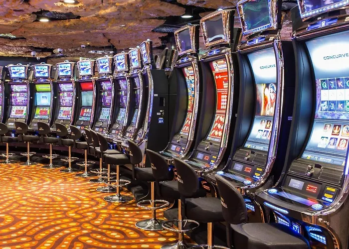 Korona, & Entertainment מלון קרנייסקה גורה