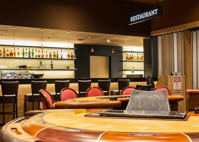 מלון Korona, & Entertainment